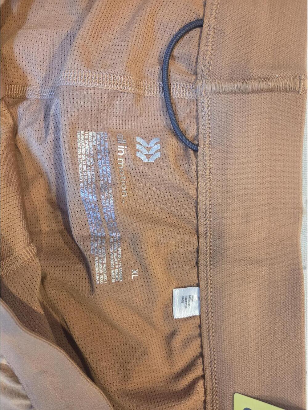 All in motions size xl- Beige Casual Shorts with Elastic Waistband - Picture 5 of 7